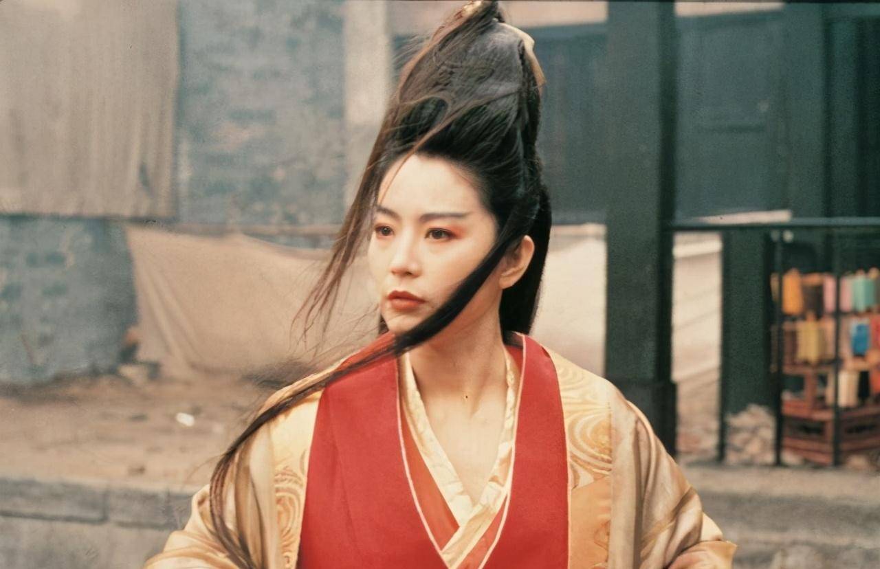 李连杰的令狐冲,关之琳的任盈盈,李嘉欣的岳灵珊,任世官的任我行等