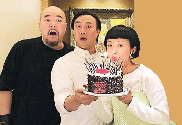 或许就像黄伟文给陈奕迅写的《打回原形》那句歌词:"若你喜欢怪人