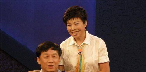 原创从国学大师到万人争议被北大才子赶下台的于丹到底做了什么