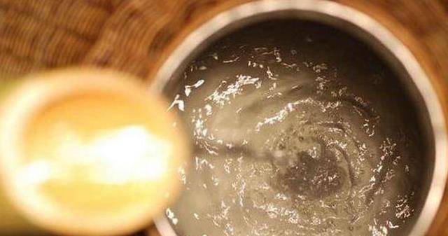 原创王祖烧坊300余年专注酱酒的工匠精神酿造传世美酒