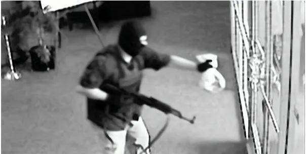 原创1997年河北一军人抢劫运钞车79万23年后被捕已官至法院副院长