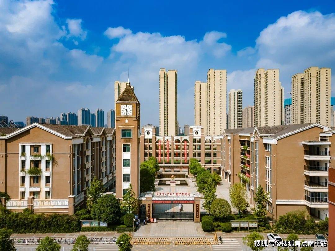 长沙雨花尚东湾售楼部电话-雨花尚东湾户型分析-开盘价