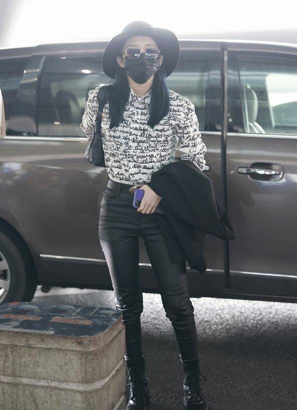 原创孟美岐的腿是啥水平贴肉裤也能穿出褶皱感这身材常人羡慕不来