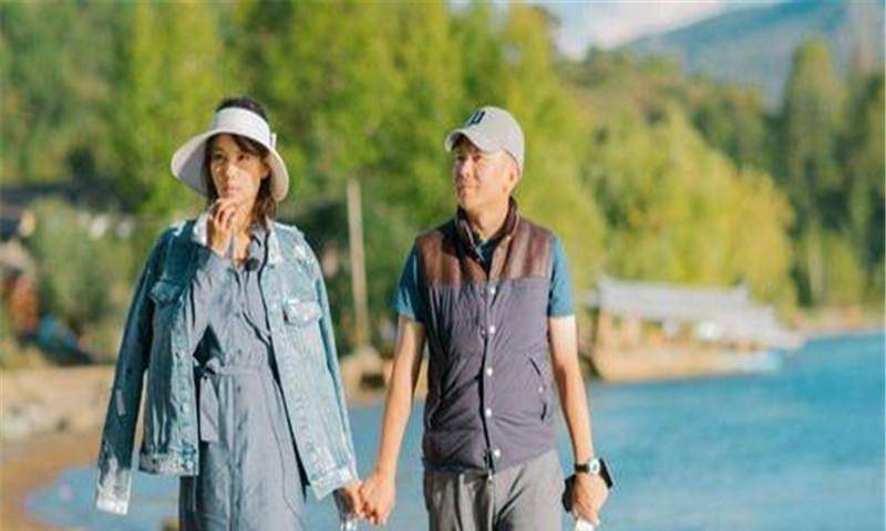 刘涛和丈夫王珂感情不合?正主亲自出面打假,夫妻二人恩爱如初.