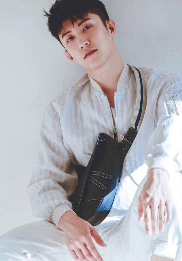 原创黄景瑜被爆黑料粉丝疑惑重重他却依旧圈粉无数