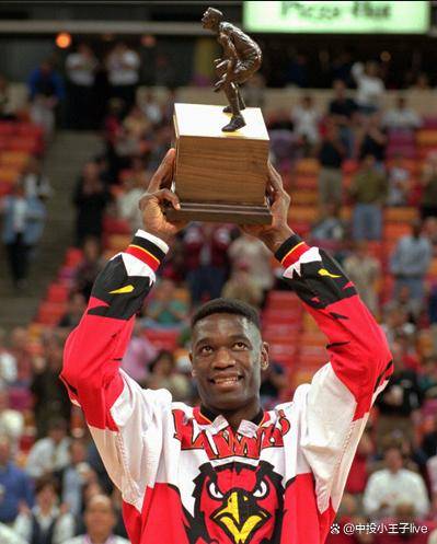 他为什么被两支nba球队退役?_穆托姆博_防守_球员