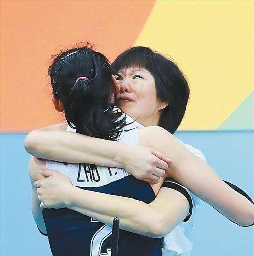 原创朱婷小传十三章拒绝郎平痛哭排毒一条信息激活了朱婷