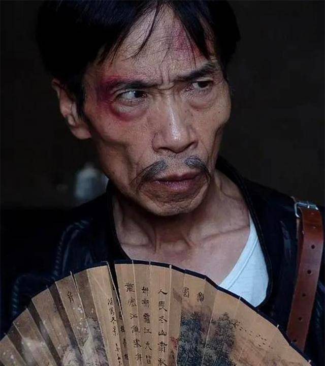 原创贾队长颜冠英祖上满清贵族至今仍像旗爷油瓶子倒了都不扶