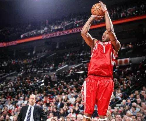 麦迪被交易火箭后,范甘迪要求把球给姚明,直言与姚明搭档有难度_挑战_