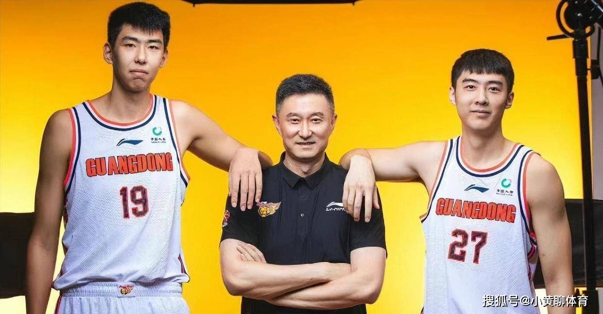 广东宏远2米26大中锋被埋没,状态火热却被杜锋冷藏_徐昕_比赛_球员