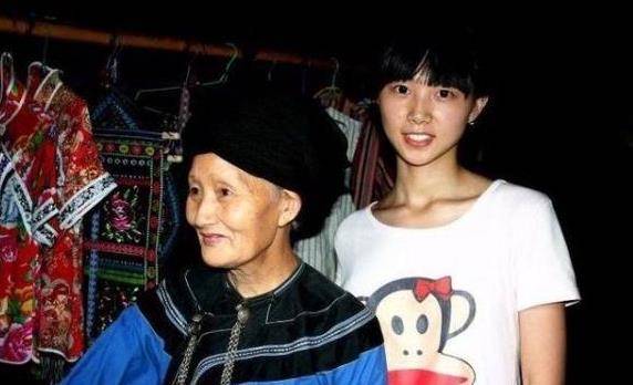 原创她是我国最后一位压寨夫人16岁上山28岁守寡晚年依旧惊艳