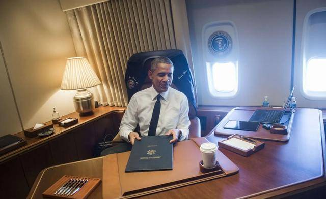 原创美国总统的专机空军一号号称无法击落的飞机究竟有多强