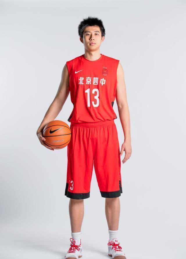 原创52分10篮板希望之星闪耀二青会北京首钢能否留住他