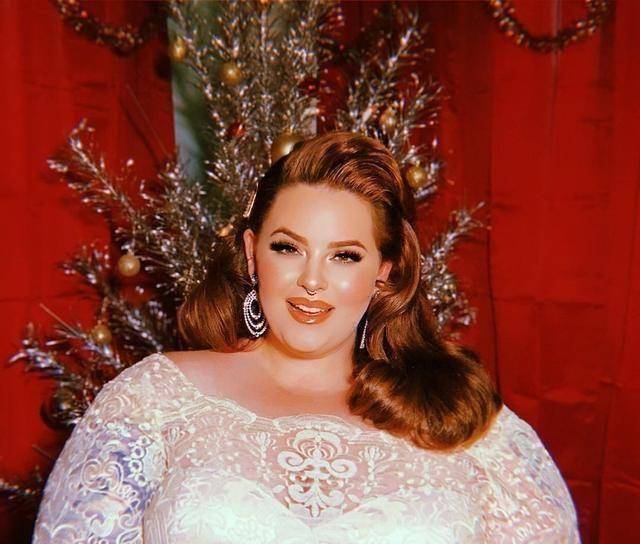 原创原创270斤大码模特曾遭死亡威胁现穿泳衣拍内衣秀身材