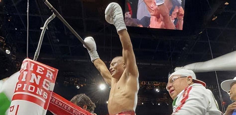 艾萨克克鲁兹tko罗梅罗成为新任wba超轻量级世界拳王