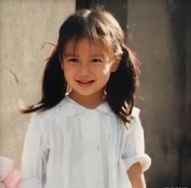 原创粉丝为证明baby没整容直接晒出童年照终究是黄晓明高攀了