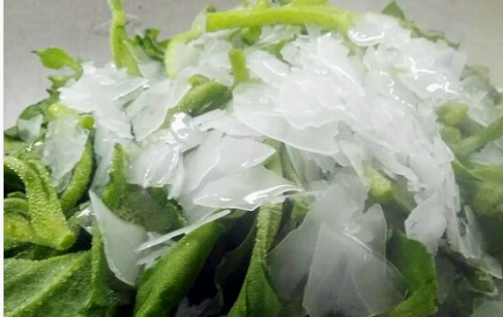 (鼓油芥末)菜嚼在嘴里冰冰爽爽,口感蛮独特.