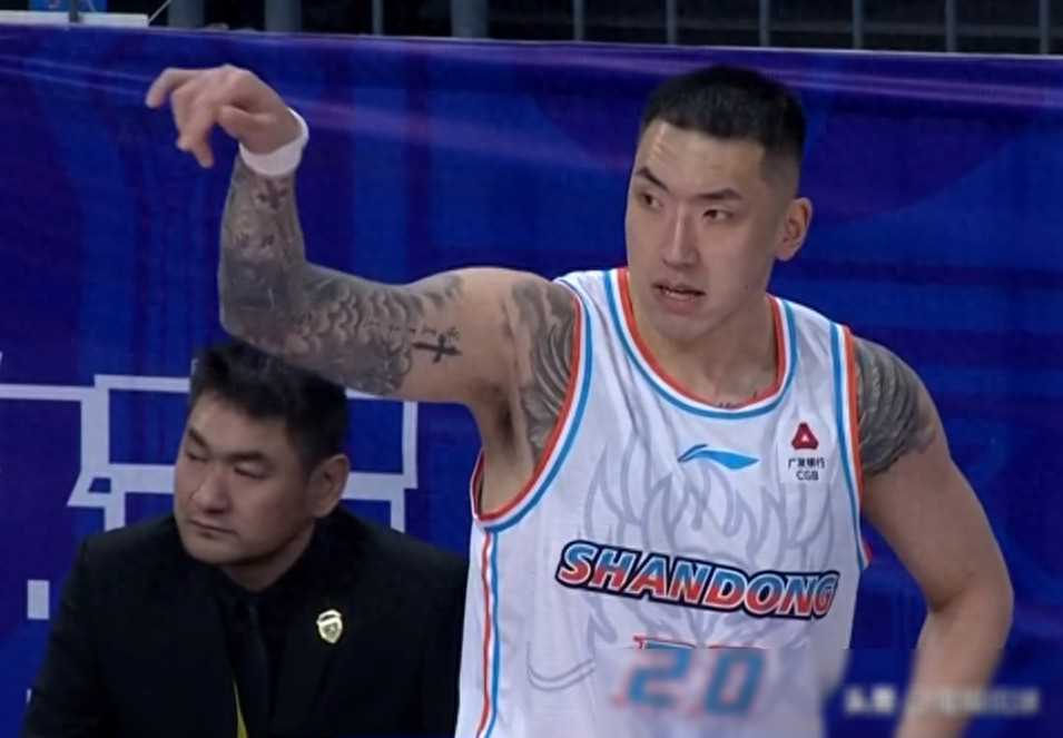 陶汉林力破双20沙约克刷新得分纪录山东高速男篮轻取北控