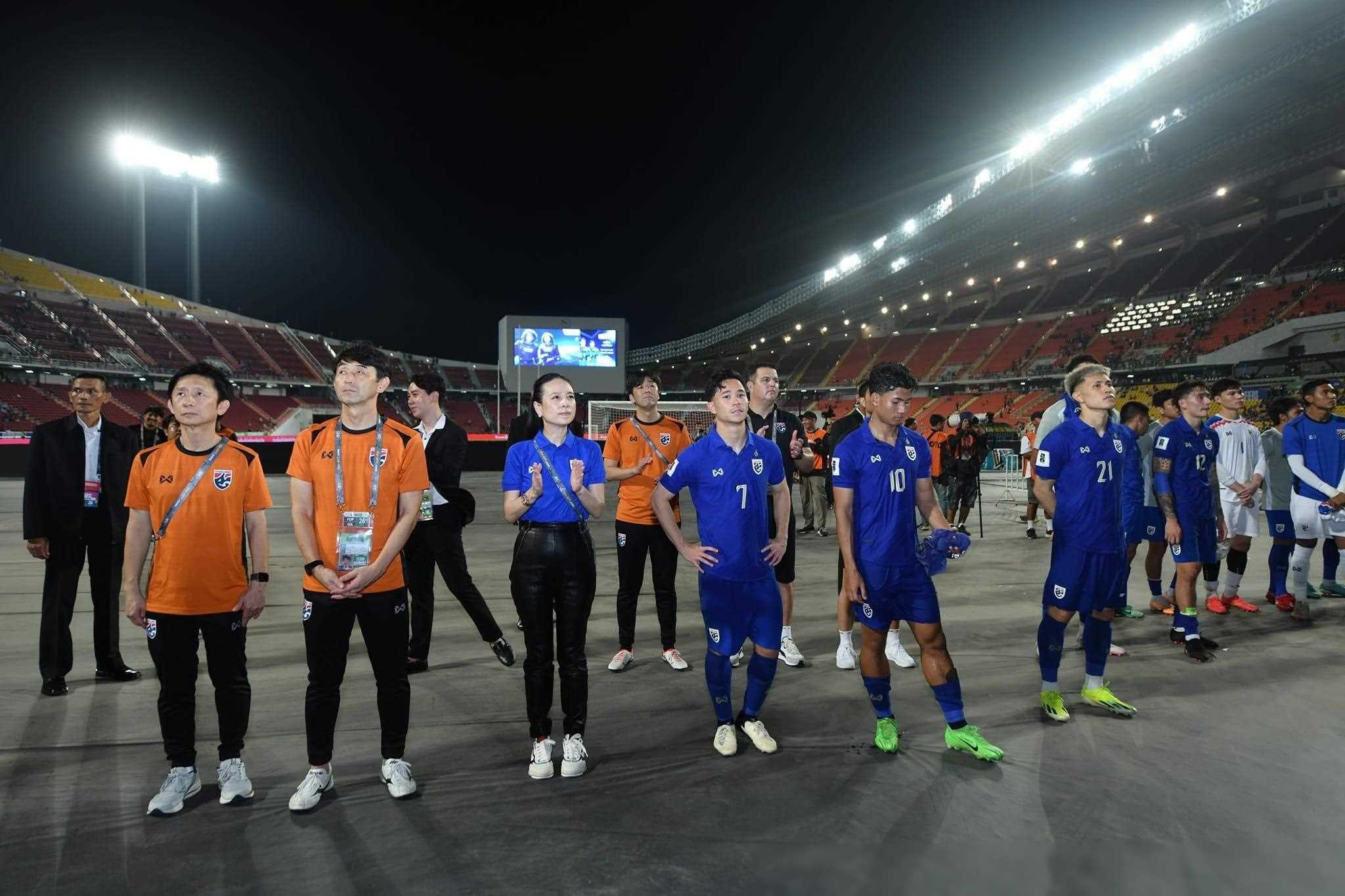 原创李刚仁渴望救赎在泰国球员巨额赢球奖面前挣扎