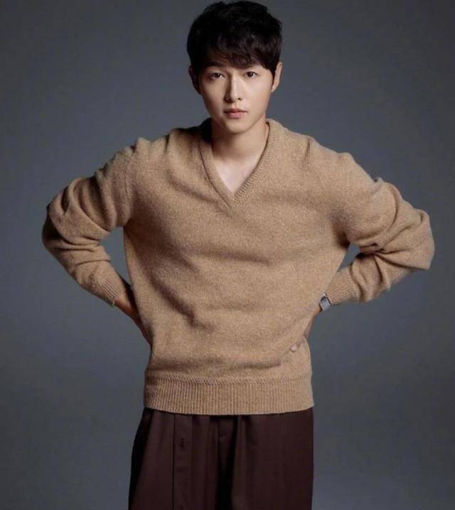 原创原创35岁宋仲基颜值暴跌状态差眼袋比眼睛大网友走怨夫路线