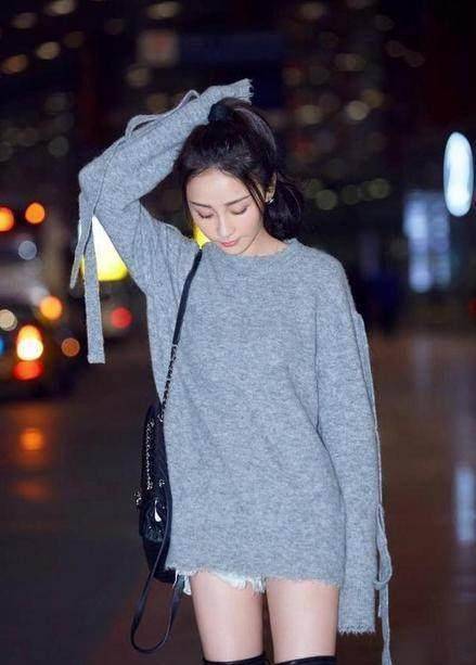 原创35岁姚笛机场照好迷人这形象似个18岁小姑娘