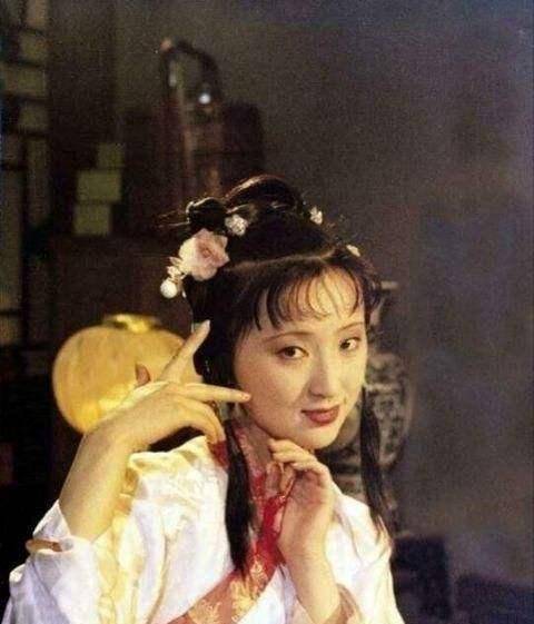 87《红楼梦》王扶林让她爱演谁就演谁,金莉莉走了还想让她演迎春_李伊