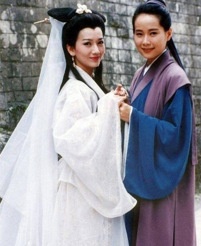 57岁叶童再扮许仙引争议表情僵硬认不出嫁富商32年没孩子