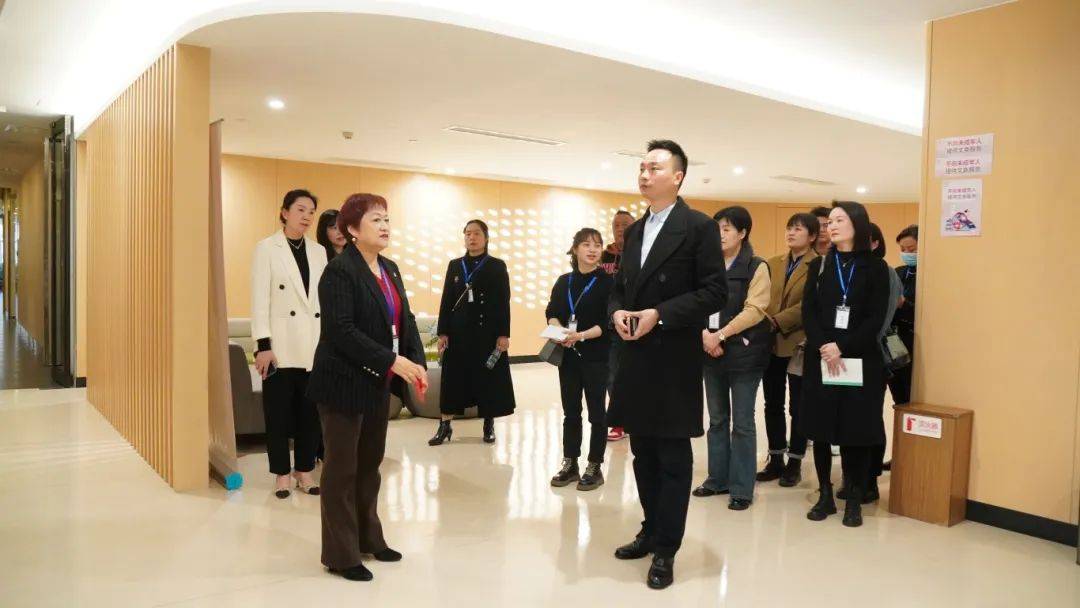 绵阳富临医院副院长魏勇带队赴通用医疗三六三医院成都安琪儿妇产医院