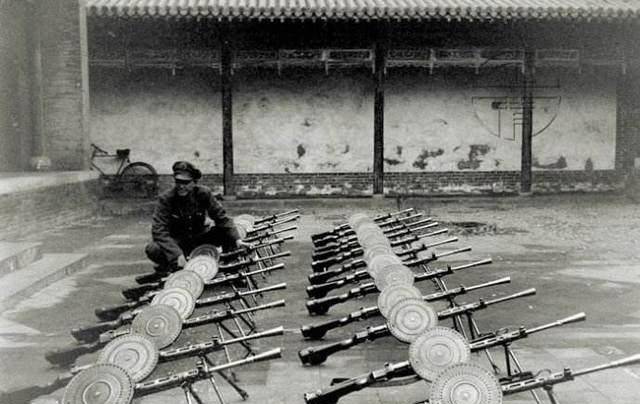 原创李云龙为何嫌弃边区造抗战中哪家生产的手榴弹威力最大