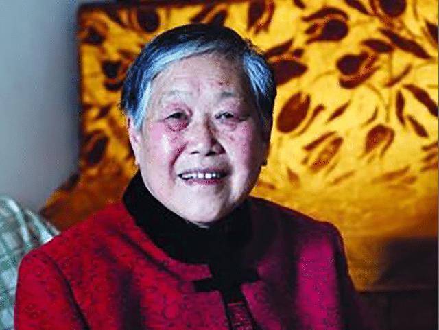 上世纪名牌女大学生,无奈嫁年长10岁的文盲老农,却幸福了一辈子_许燕