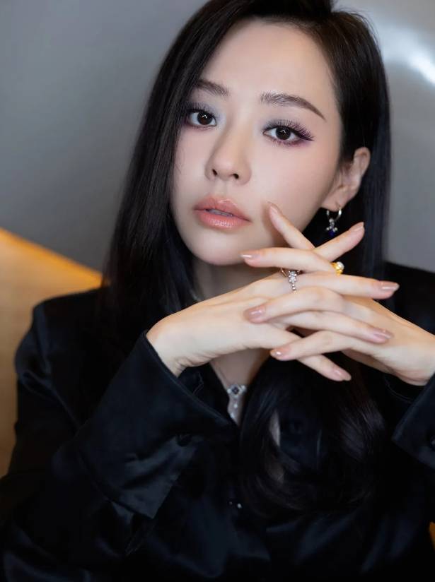 大河票务网:张靓颖上海演唱会将于5月4日在梅赛德斯-奔驰文化中心激情