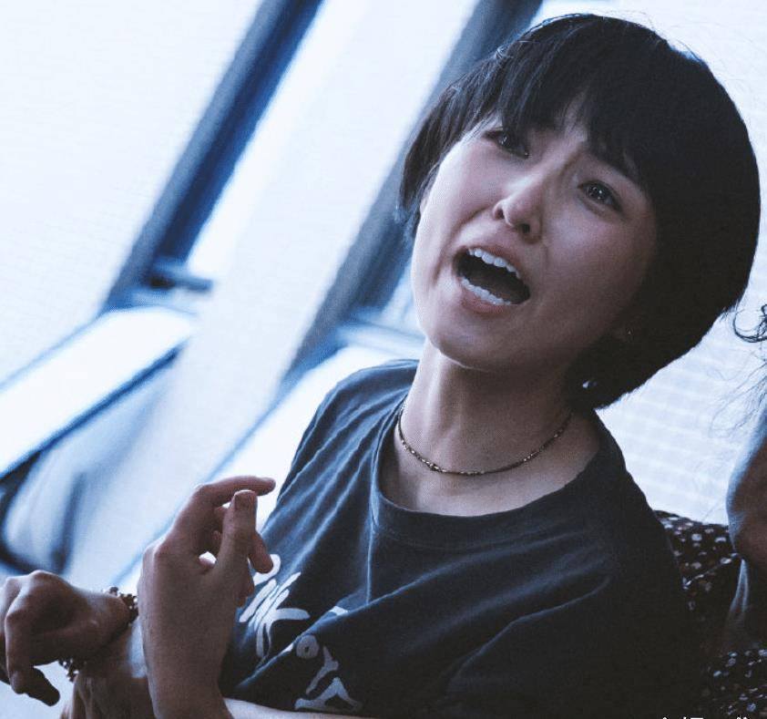 李晨夸张子枫的演技一个眼神戏就有感染力才20岁成功自有原因