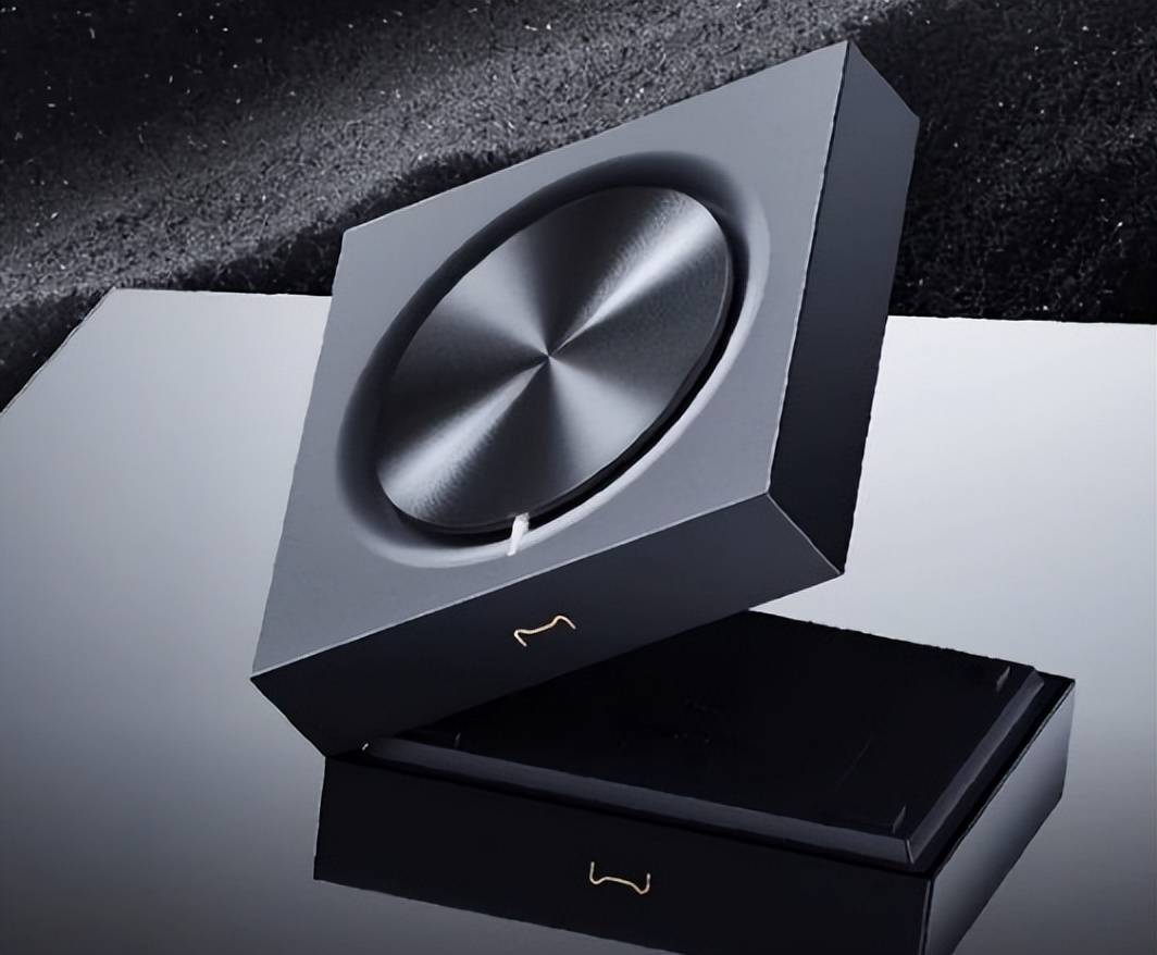 硬件配置天猫魔盒8 pro搭载amlogic s905x4芯片,采用64位a55架构,12nm