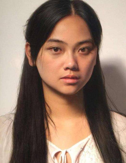 她是冷军最美的妻子,为她画了一幅画像十分惊艳,价值3100万_艺术_罗敏