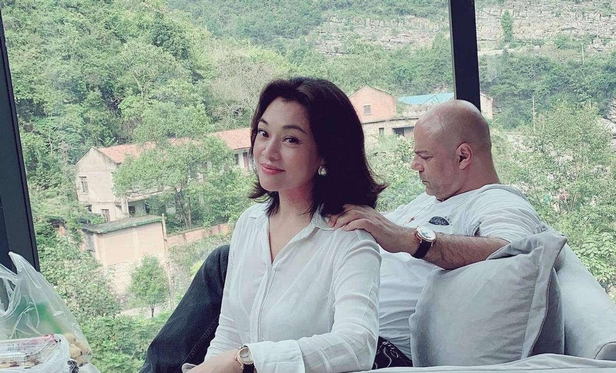 原创史可巩俐谢谢你当年抢走我的风光嫁给外国老公后我很幸福