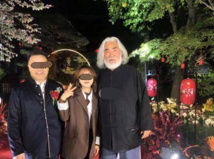 52岁陈红现身婚礼现场,与张纪中同框似父女,生图减龄超吸睛_陈凯歌