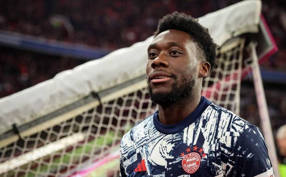 皇马挖角边路超巨,趁机压价遭拒,老佛爷无奈_阿方索戴维斯_欧元_球员