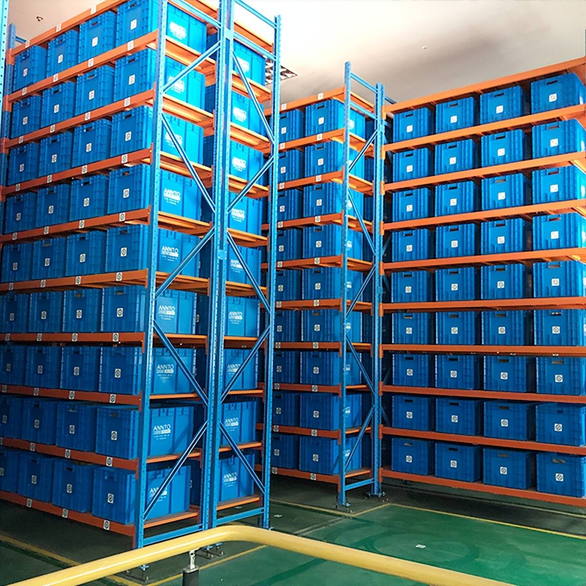 冷库广泛使用的智能货架是哪种穿梭车货架工厂解析