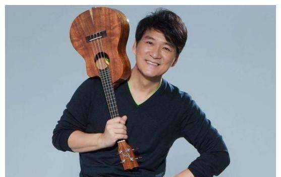 同岁妻子满头华发,被嘲像母亲,周华健却35年专宠她一人_康粹兰_李宗盛