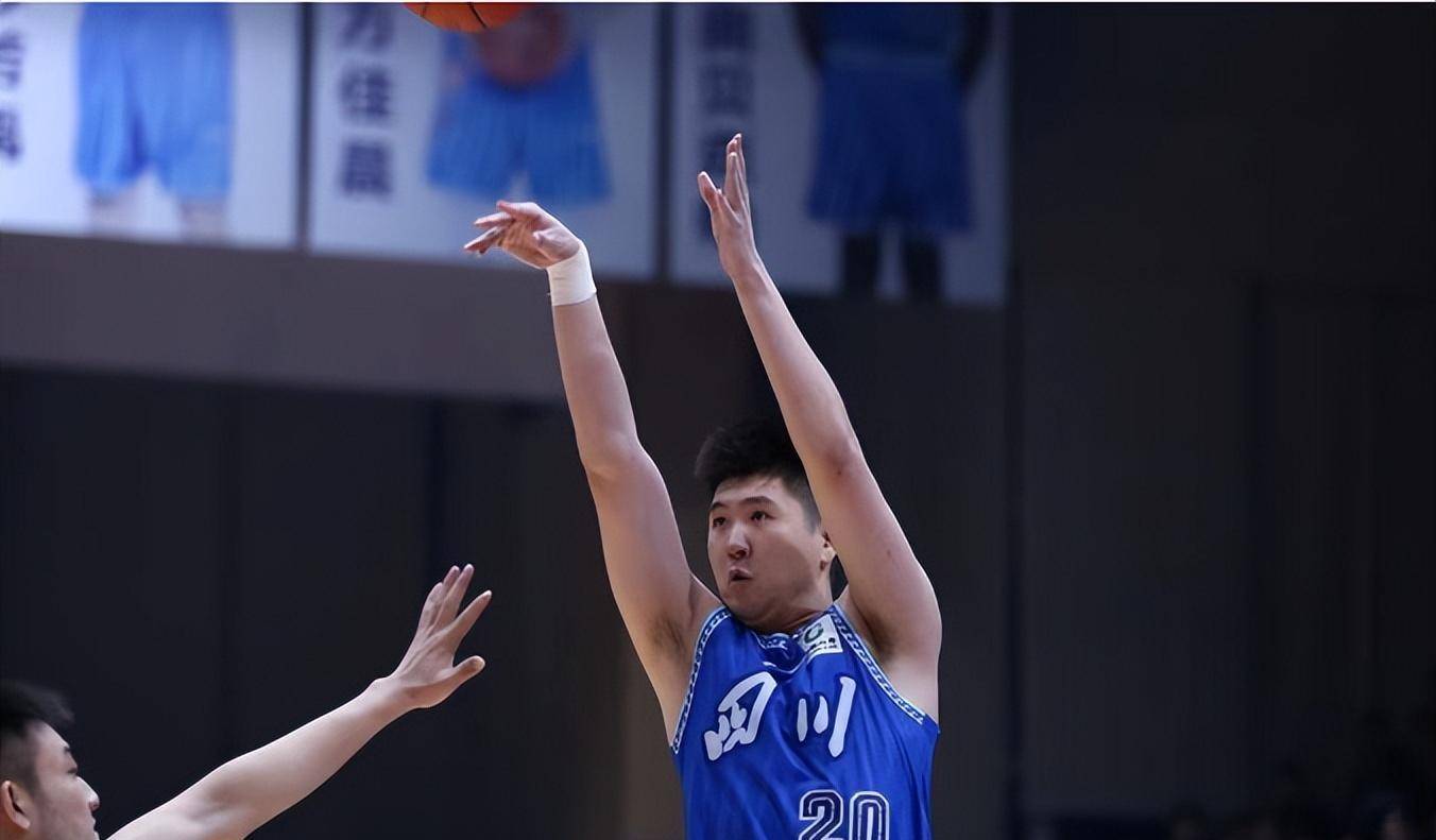 原创这一夜王薪凯的体面被四川队撕了个粉碎