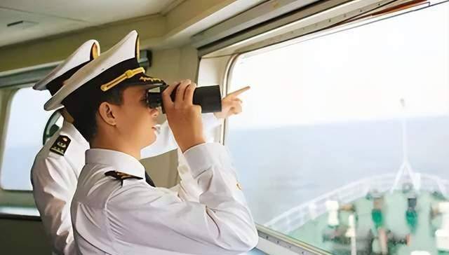 原创06年山东一男子深夜坠海无人知道无法游泳求生之路困难重重