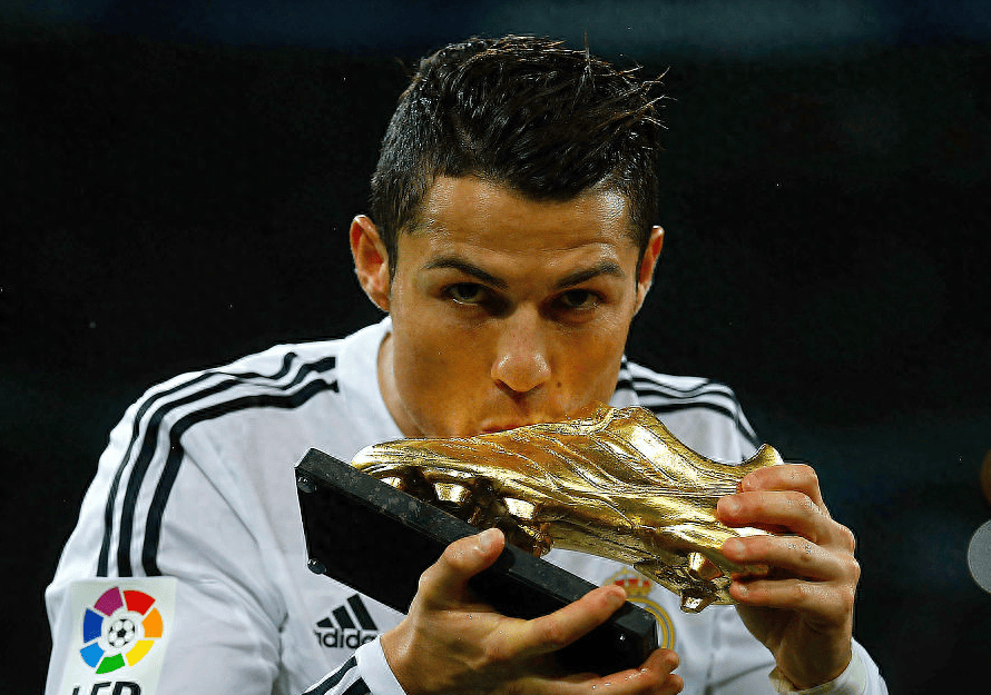 原创恭喜c罗将获权威大奖制霸四国足坛首位这点梅西比不过