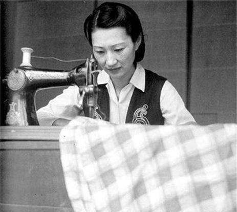 名门,17岁与有妇之夫私奔,父母生气她却令世人喝彩_张学良_赵四_小姐