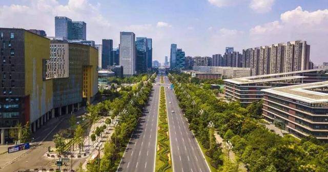 原创成都一个适合修环路的城市六环已通七环正在建设中