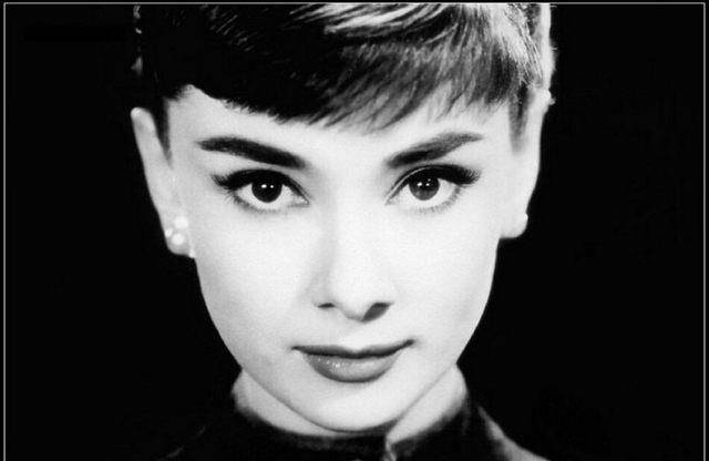 年,可她却美了一辈子,连联合国也为之倾倒_奥黛丽·赫本_芭蕾舞_荷兰