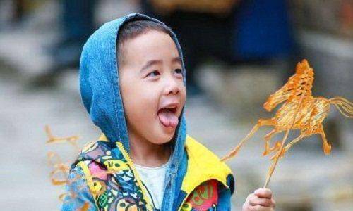 我叫陈浩田,网友:这名字编得霸气侧漏_花生_老爷爷_陈小春