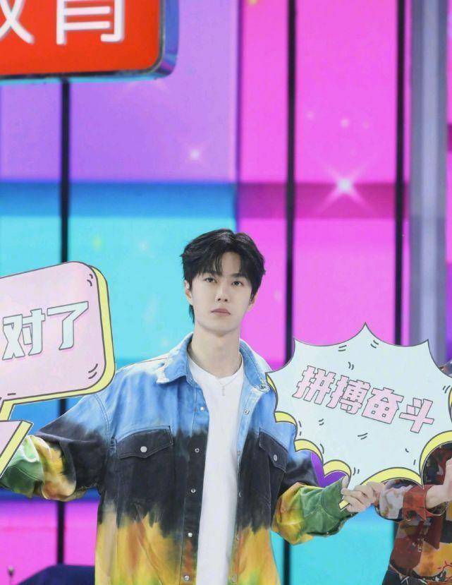 王一博因为代言了耐克而在问题发生后备受关注,可以说他处于舆论风口