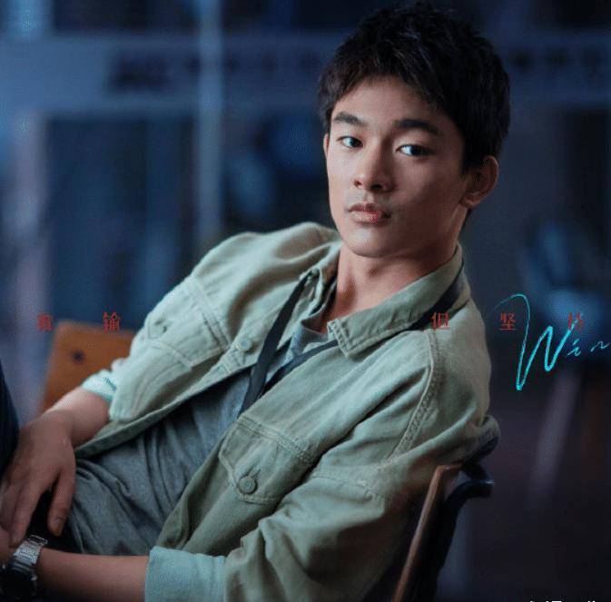 44岁陈坤新剧杀青,留栗子头少年感十足,搭档辛芷蕾熬夜也要追了_电视