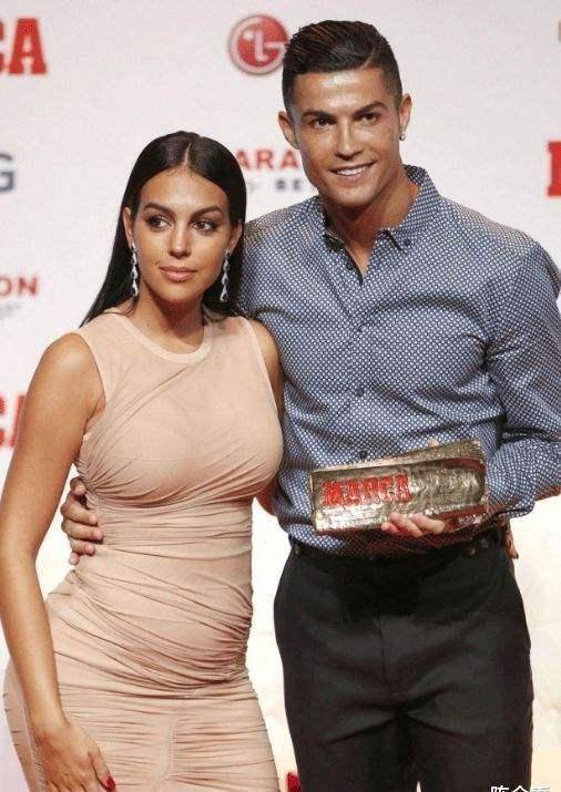 c罗绚烂情史4个孩子3个妈各国女友不同风情最终花落谁家