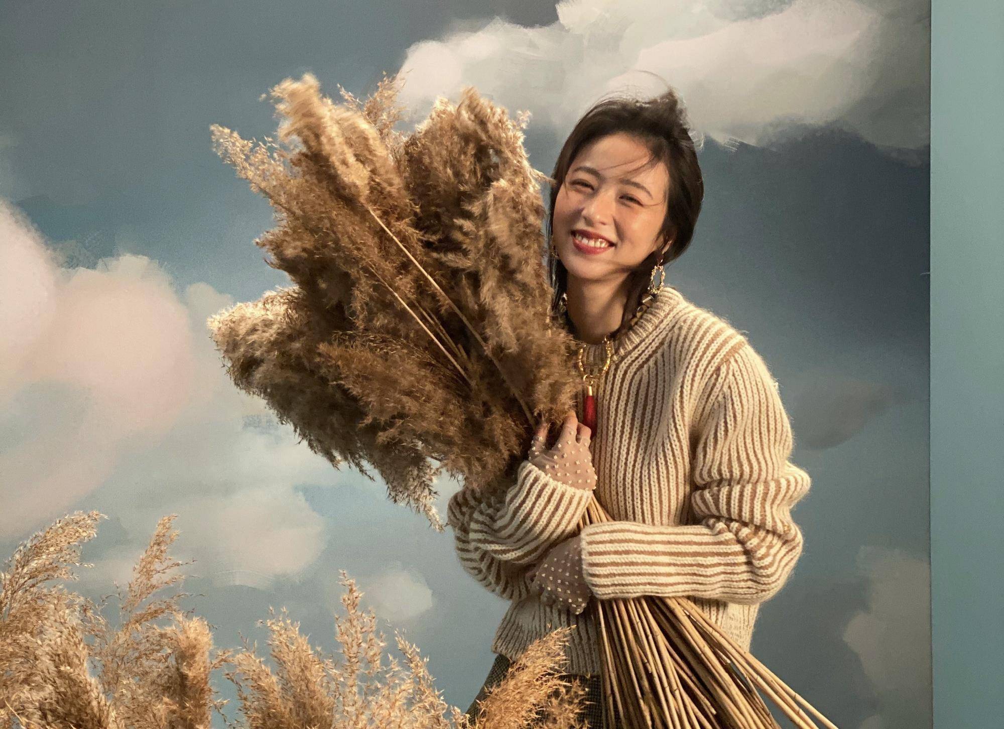 《从结婚开始恋爱》剧照曝光,结婚证太抢眼,女主是肖战闺蜜_周雨彤